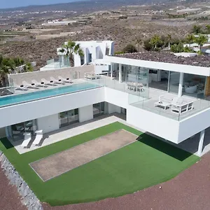 Villa Karat Zambrano - Includes Golf Cart, Guía de Isora