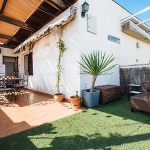 https://tico-lujo-con-terraza-y-vistas-a-giralda-parking-opc.es-andalucia.com