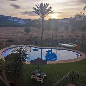https://apartamento-paraiso-del-golf.1costadelsol.com
